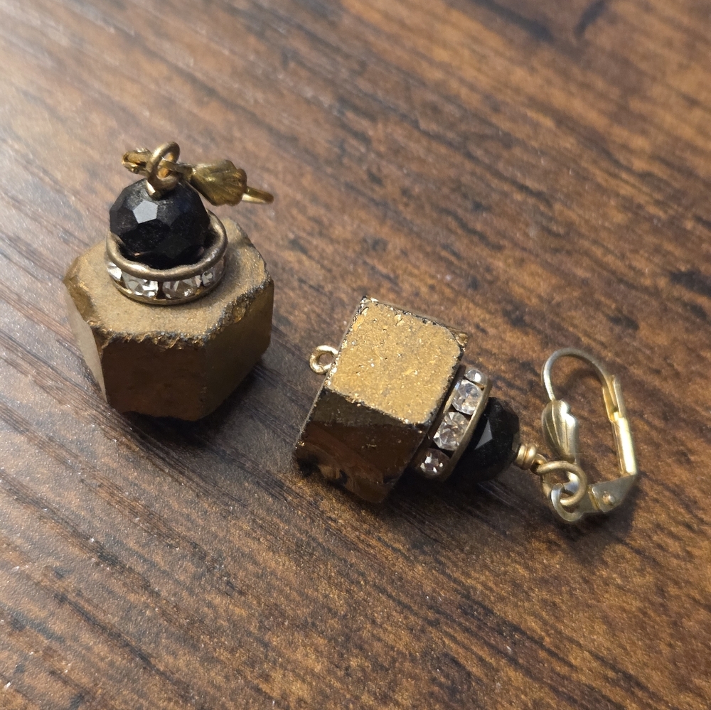 Free With Purchase Chunky Dangle Gold Stone And Rhinestone Geometric Earrings